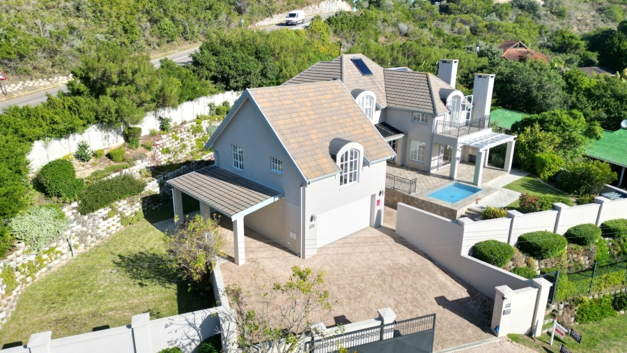5 Bedroom Property for Sale in The Village Western Cape